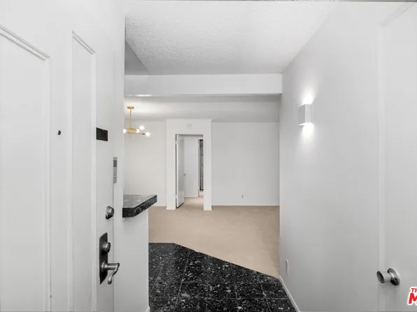 355 S Los Robles Ave Unit 210, Pasadena, CA 91101