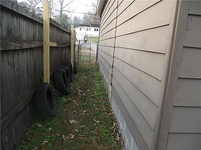 2nd image of 535 Lupton Dr