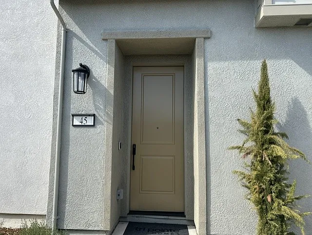 4 bed, 3.0 bath, 1870 sqft, $3,295 — Photo 2