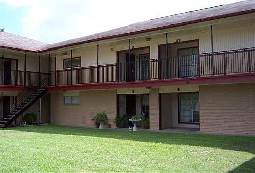 2nd image of 2200 S Gordon St APT 10