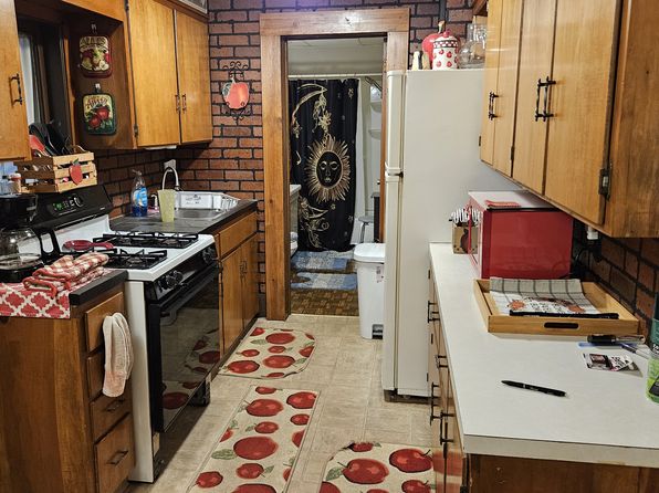 5 Maple St APT D