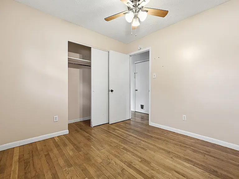 308 Mulberry Dr — Photo 6