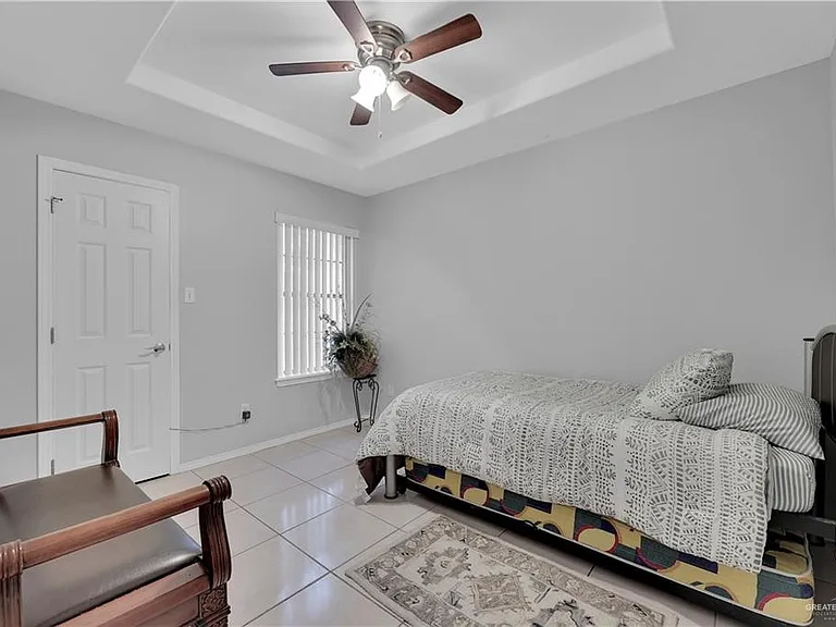 4608 W Ivy Ave — Photo 16