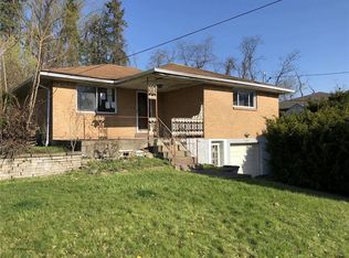 787 Center Rd, Pittsburgh, PA 15239