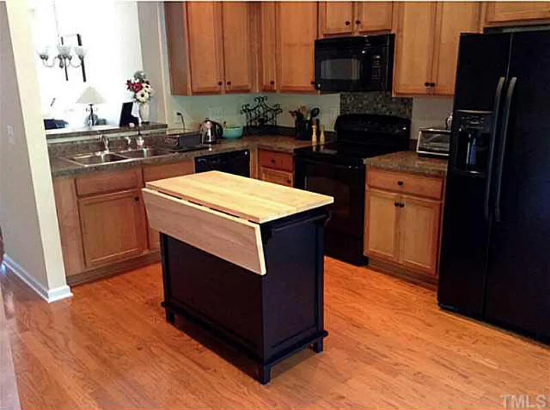 3 bed, 3.5 bath, 1856 sqft, $1,850 — Photo 4