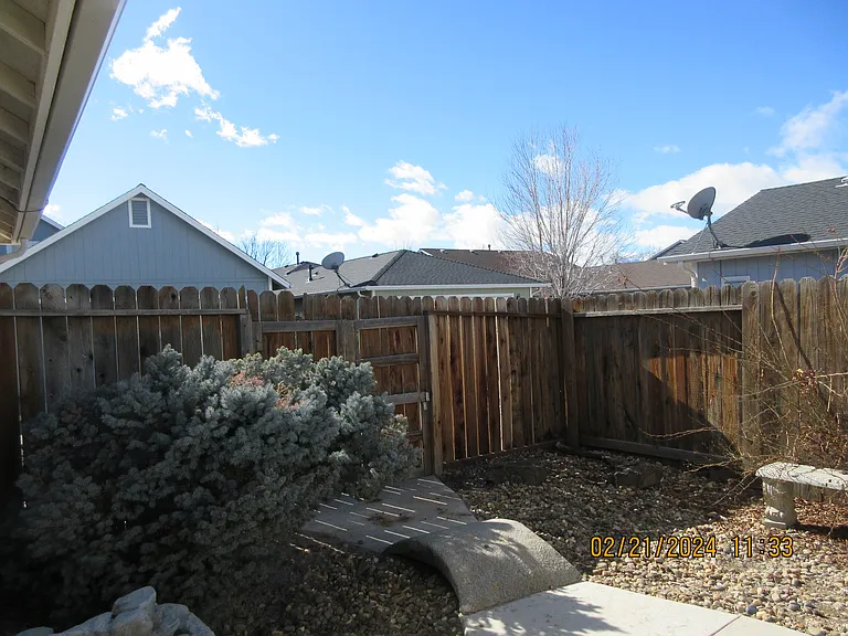 1433 Honey Locust Ave — Photo 11