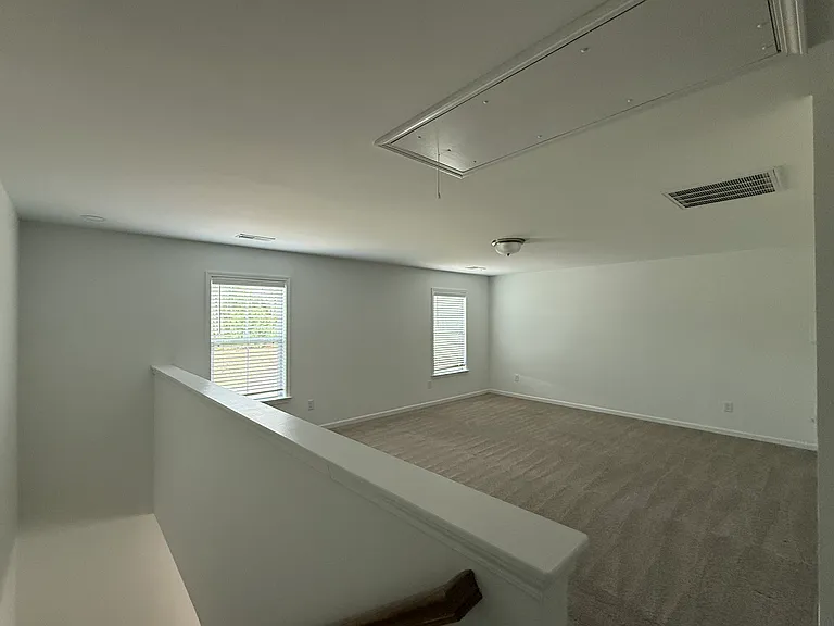 12 Thorne St — Photo 8