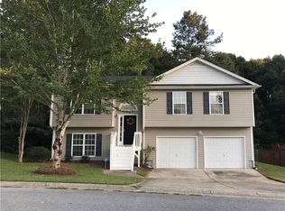 211 Remington Ct, Dallas, GA 30132