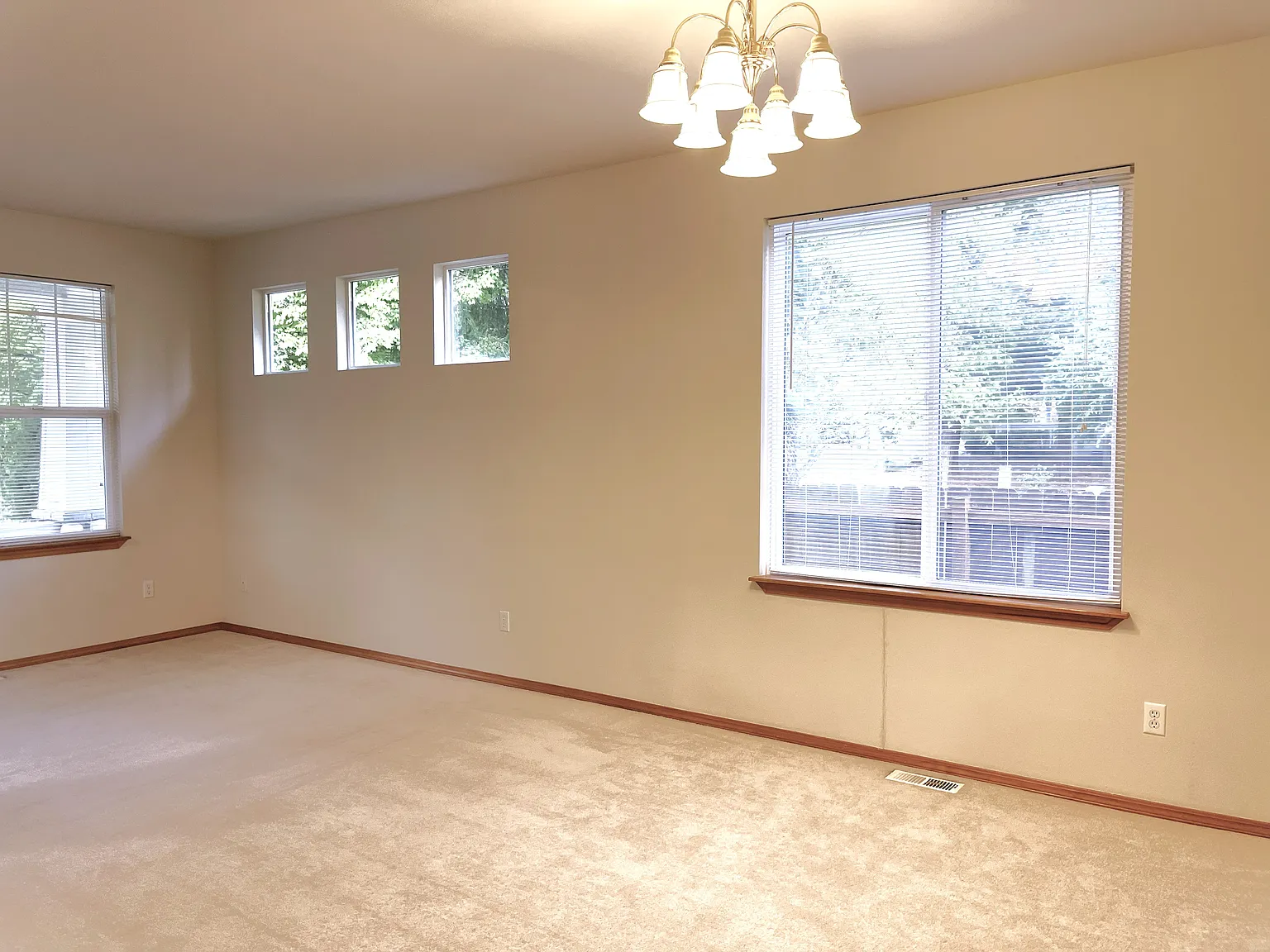 24121 SE 21st Street — Photo 2
