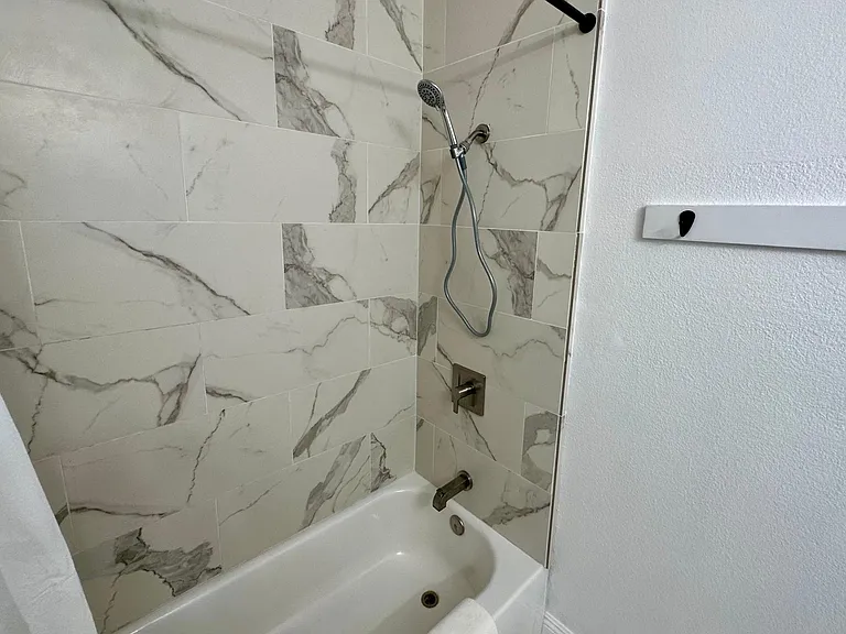441 S Birch St — Photo 12