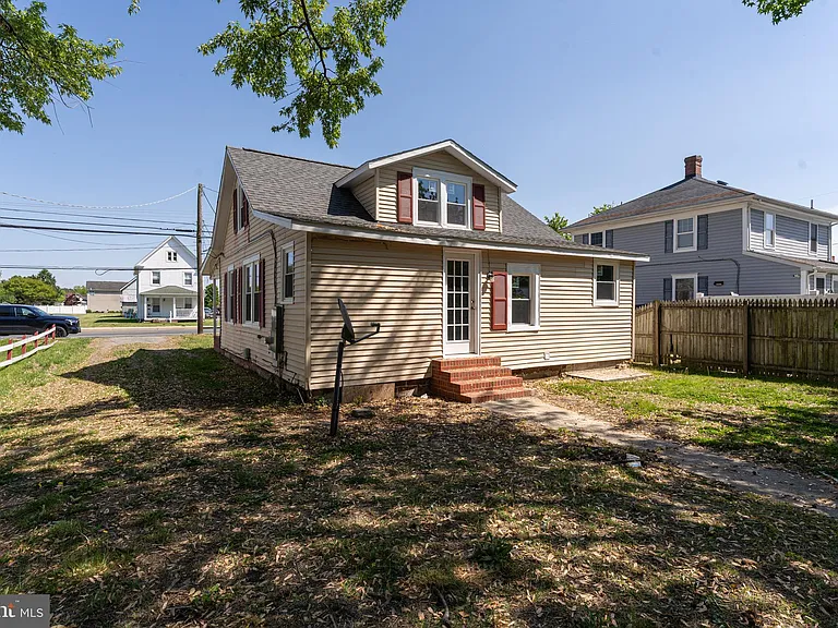 1507 Race St — Photo 4