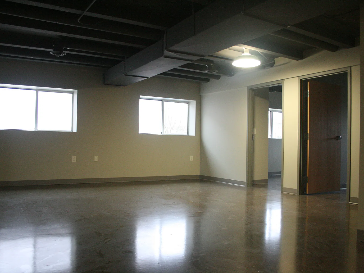 5 bed, 2200 sqft, $3,150 — Photo 4