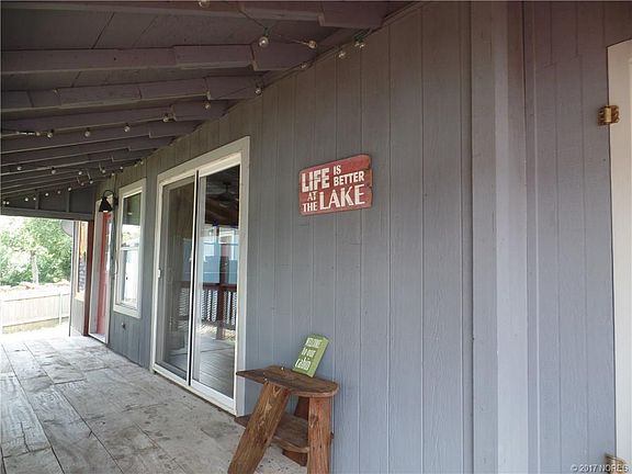 5th image of 372 Pelican Ave