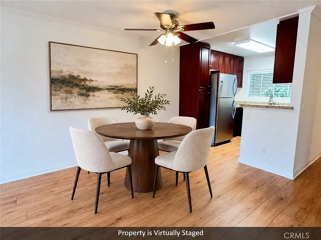 2 bed, 920 sqft, $2,800 — Photo 3