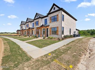 731 Bolivar Dr, Nesbit, MS 38651