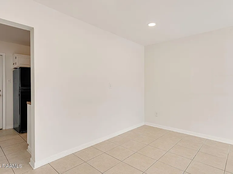 100 Winchester Dr #309 — Photo 6