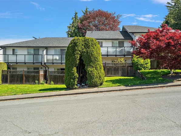 3235 Alder St #5, Saanich, BC V8X 1P3