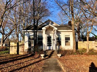 709 Center St, Conway, AR 72034