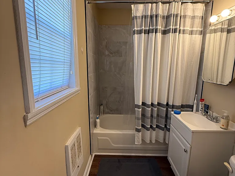 179 Woodrow St #1 — Photo 9