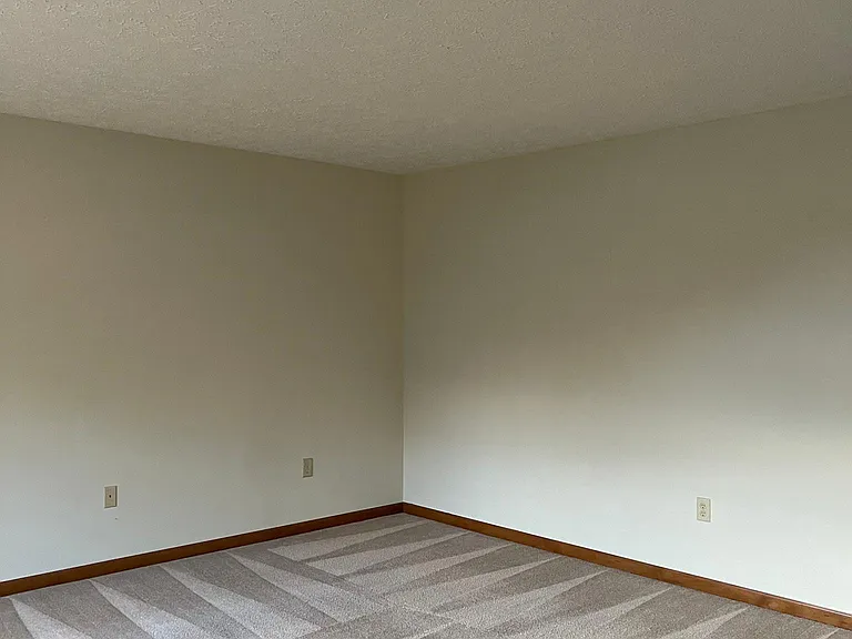 816 Woodsedge Dr #816 — Photo 2