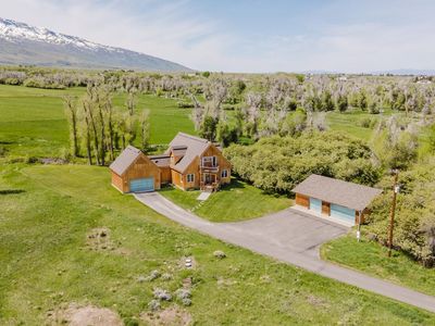 1225 Country Ln, Lamoille, NV, 89828