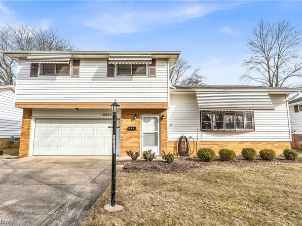 6661 Crenshaw Dr, Parma Heights, OH 44130