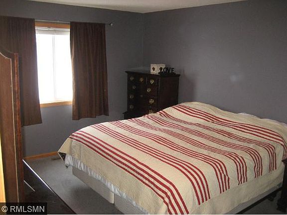 5th image of 937 Scott Ln