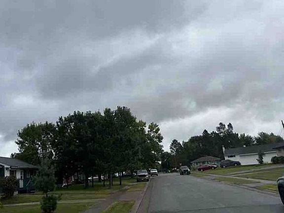 Exterior Neighborhood (street photo)