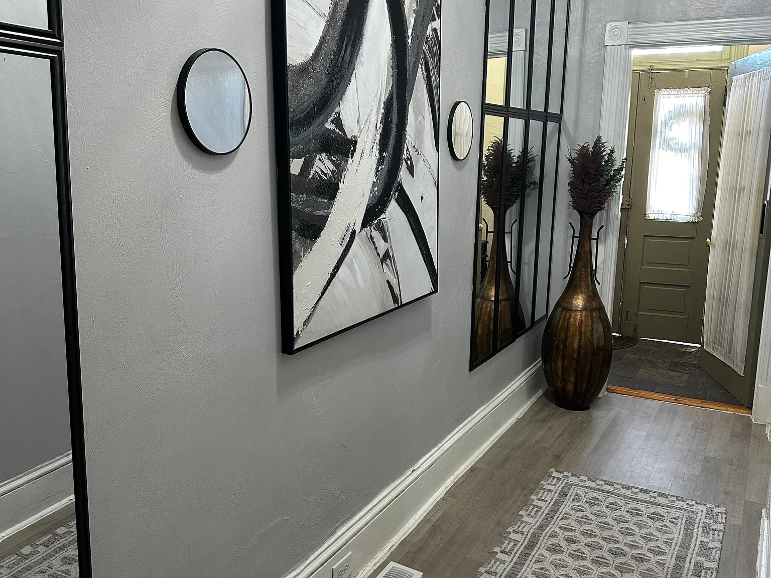 2 bed, 1100 sqft, $1,850 — Photo 3