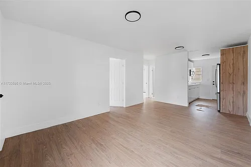 417 NW 15th Ave #3 Photo 1