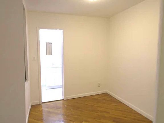 5th image of 212 E 88th St APT 2C