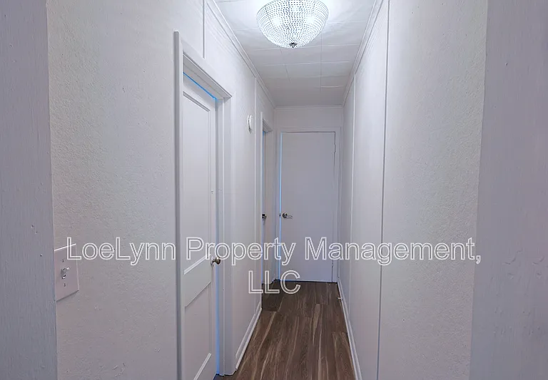 14210 Temple St — Photo 37