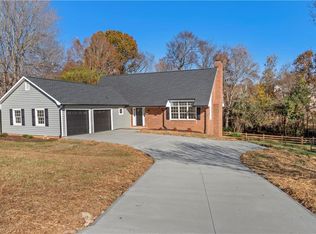 5309 Moss Creek Ln, Clemmons, NC 27012