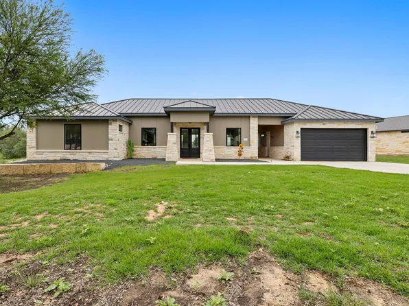 1463 Mountain Valley Dr, Concan, TX 78838