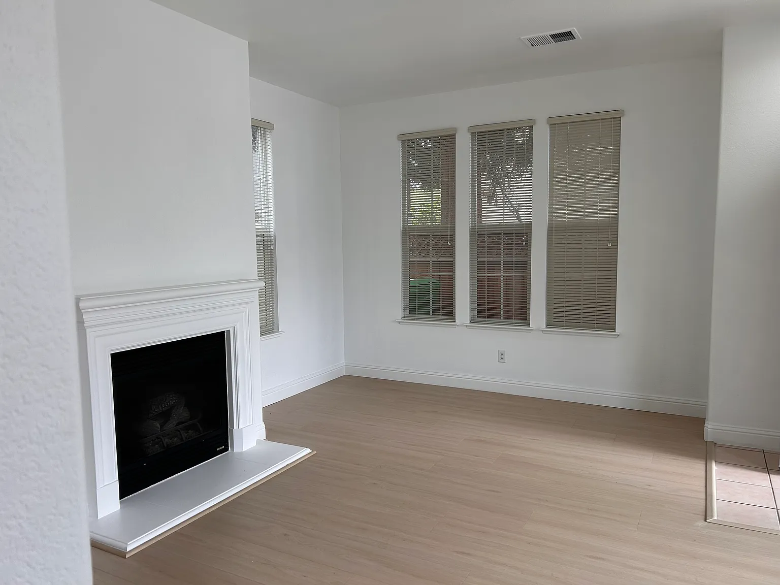 1197 Cherrybrooke Cmns — Photo 2