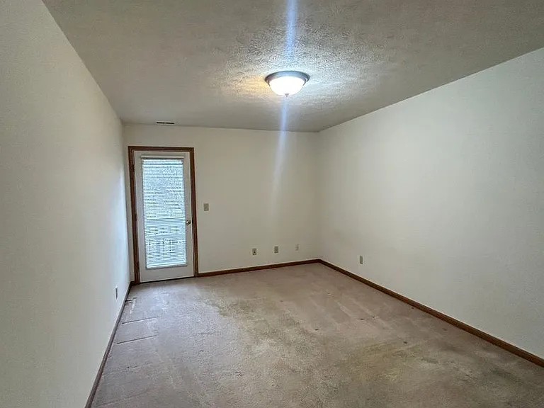 2714 Wyndham Ct — Photo 13