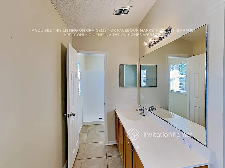 233 Pleasant Gardens Dr — Photo 16