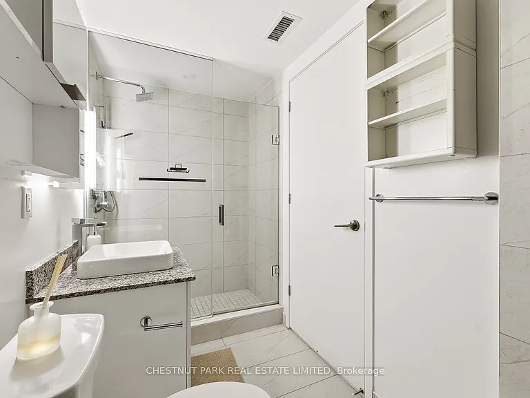 18 Maitland Ter #405 — Photo 24