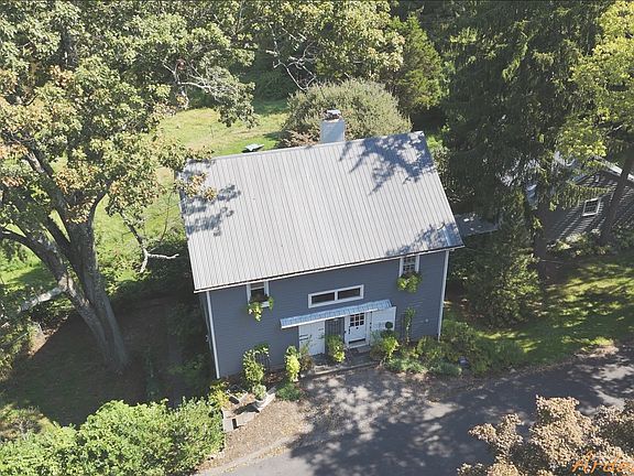 2nd image of 91 Adamic Hill Rd