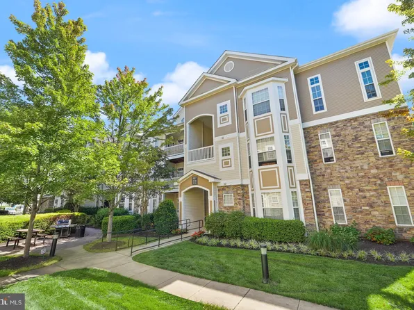 507 Sunset View Ter SE Unit 108, Leesburg, VA 20175