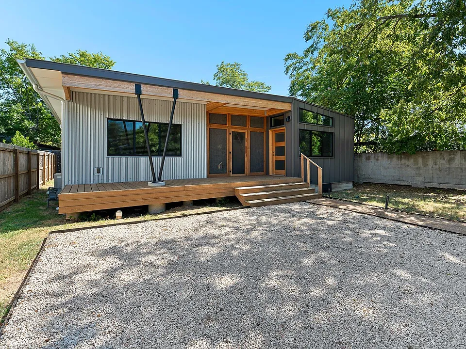 1908 Richcreek Rd
