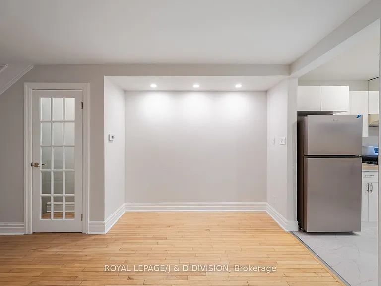 1132A Dovercourt Rd — Photo 7