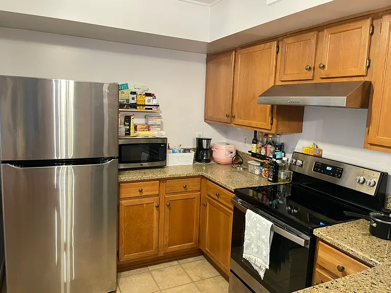 40 Sandstone Ct #L — Photo 11