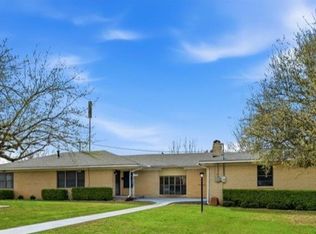 1106 Central Ave, Bowie, TX 76230