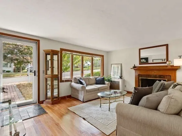 21 Edwards Rd, Braintree, MA 02184