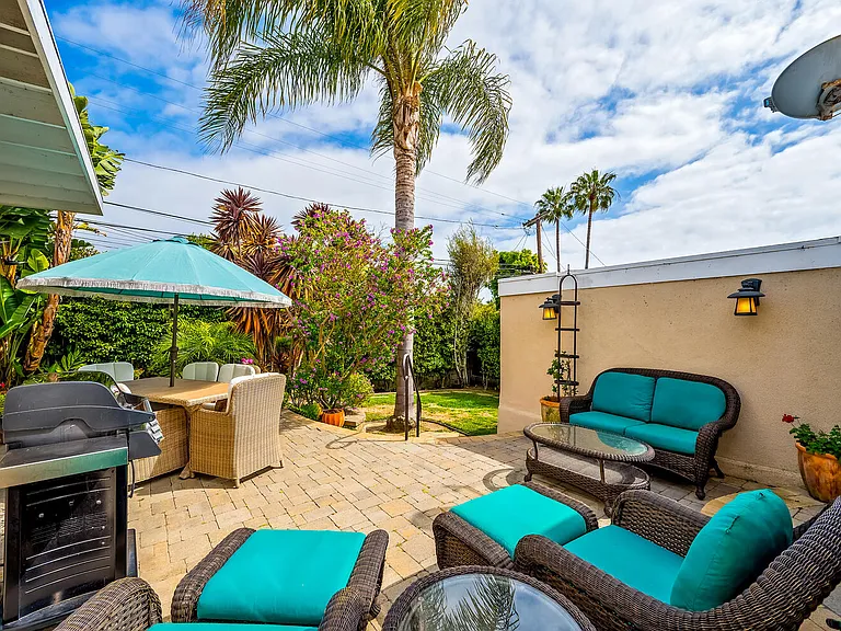 181 W Avenida Cornelio — Photo 34