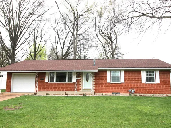 303 W Patterson St, Mascoutah, IL 62258