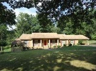 556 Forestwood Park Rd, Sanford, NC 27330