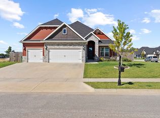 1100 Canyon Maple St, Centerton, AR 72719