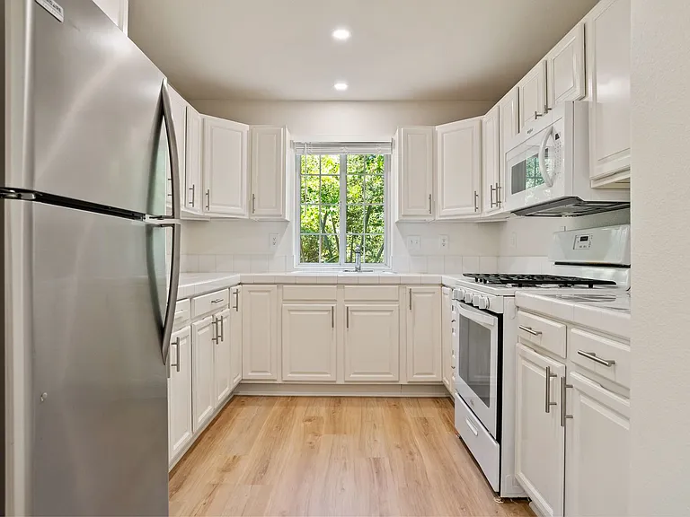 3372 Rockview Pl #1 — Photo 2